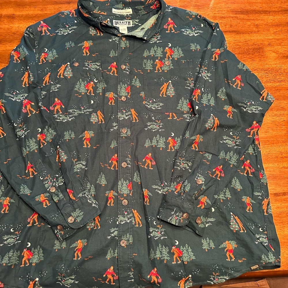 Duluth Trading Co Bigfoot Print Men's Shirt Jacket - Black and Red